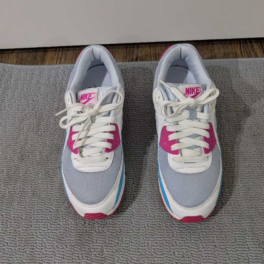 Nike Air Max 90 Pink and Gray Sneakers